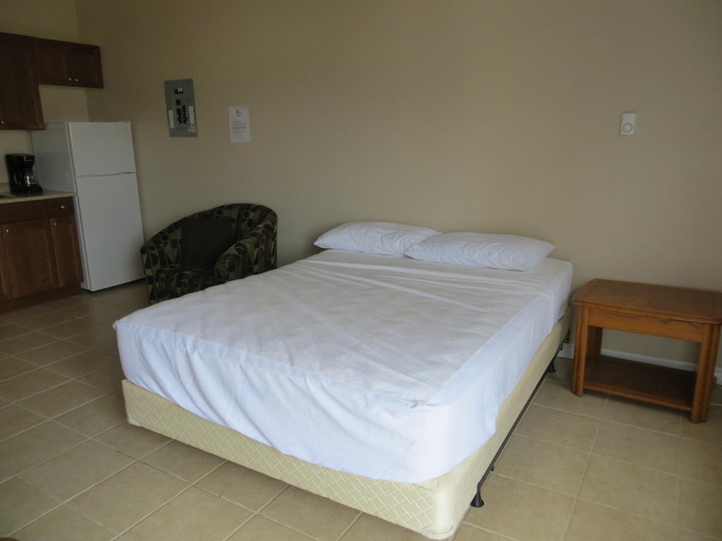 Halls Cottages Honey Harbor Quarto foto