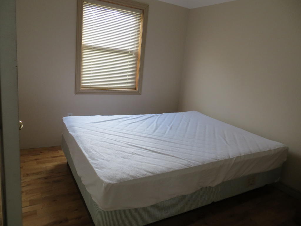 Halls Cottages Honey Harbor Quarto foto