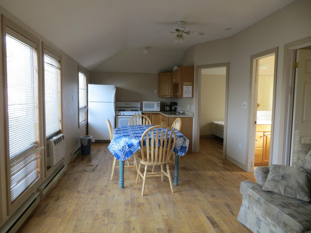 Halls Cottages Honey Harbor Quarto foto