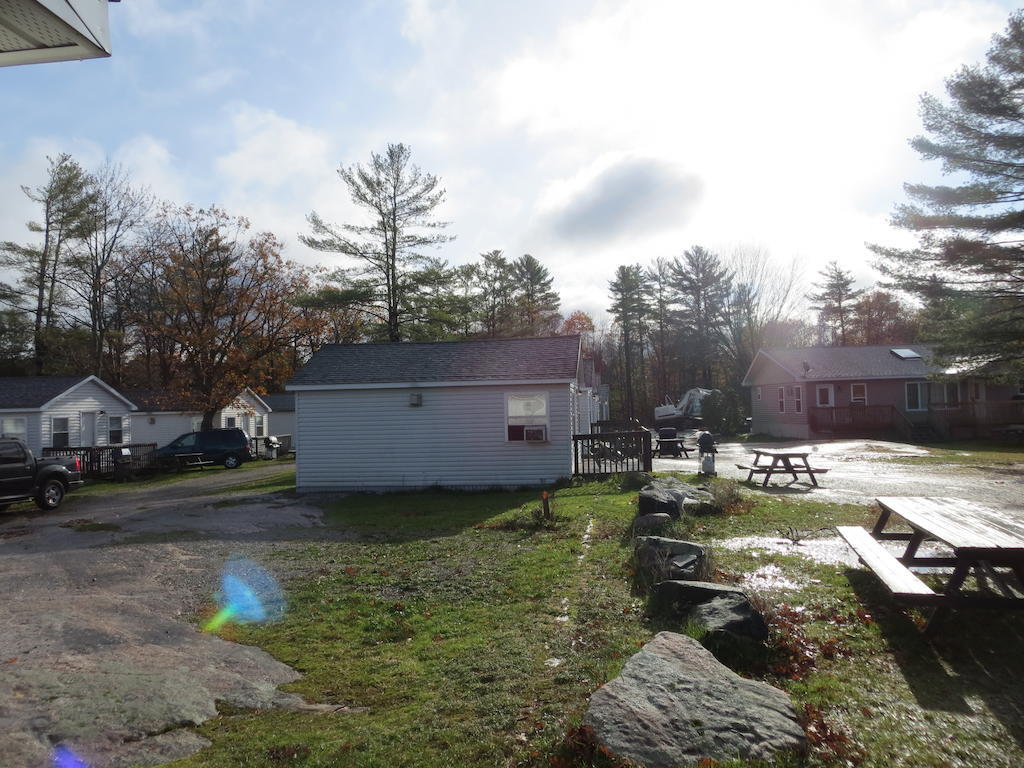 Halls Cottages Honey Harbor Quarto foto